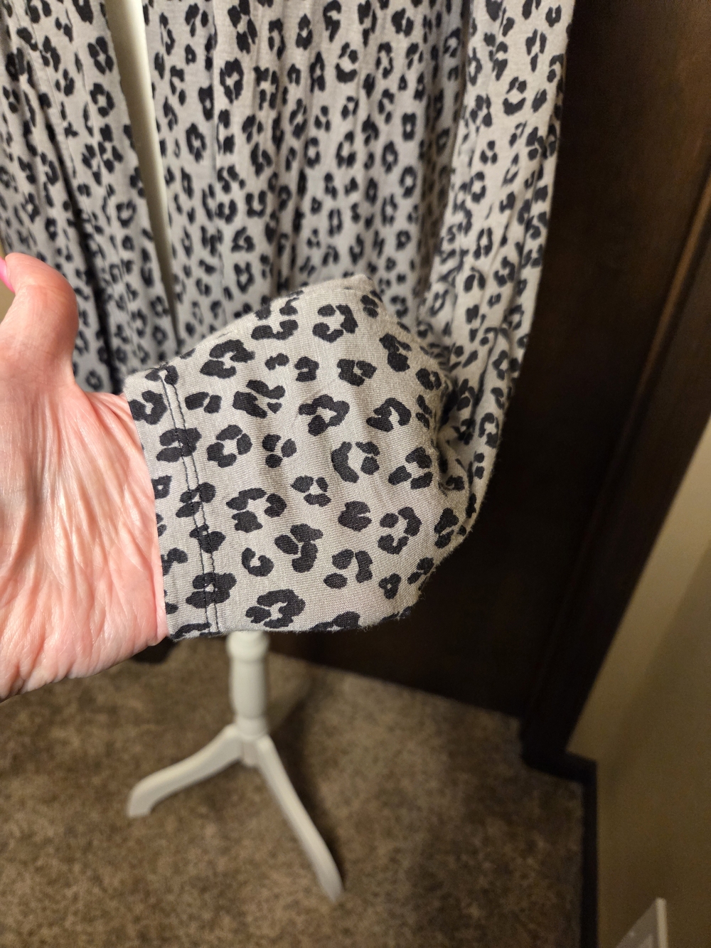 Leopard Print Gray & Black Cardigan NWT - Picture 6 of 12
